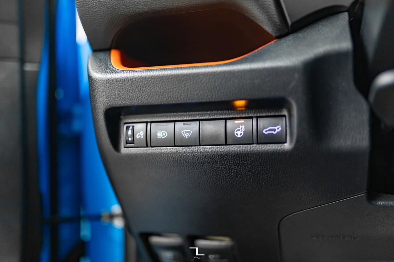 2019 Toyota RAV4 AWD Trail Leather Roof BCam Red Deer AB