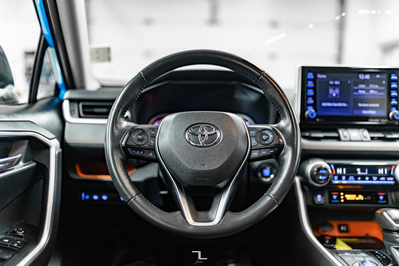 2019 Toyota RAV4 AWD Trail Leather Roof BCam Red Deer AB