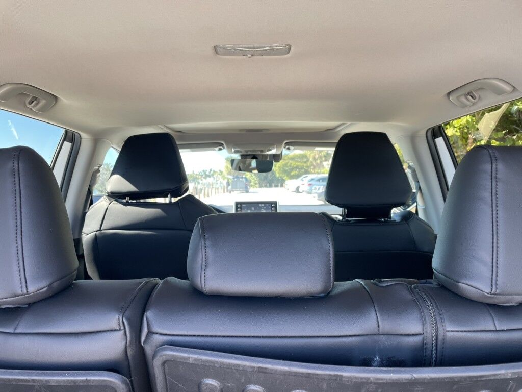 2019 Toyota RAV4 HYBRID XLE~1 OWNER~SUNROOF~APPLE CARPLAY~ONLINE FINANCE AND SHIPPING AVAILABLE!!! Sarasota FL