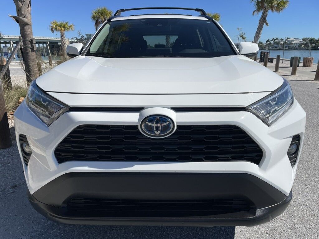 2019 Toyota RAV4 HYBRID XLE~1 OWNER~SUNROOF~APPLE CARPLAY~ONLINE FINANCE AND SHIPPING AVAILABLE!!! Sarasota FL