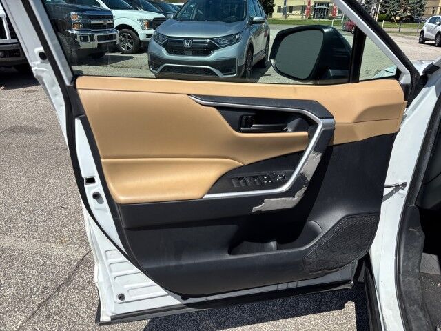 2019 Toyota RAV4 Hybrid LE Cleveland OH