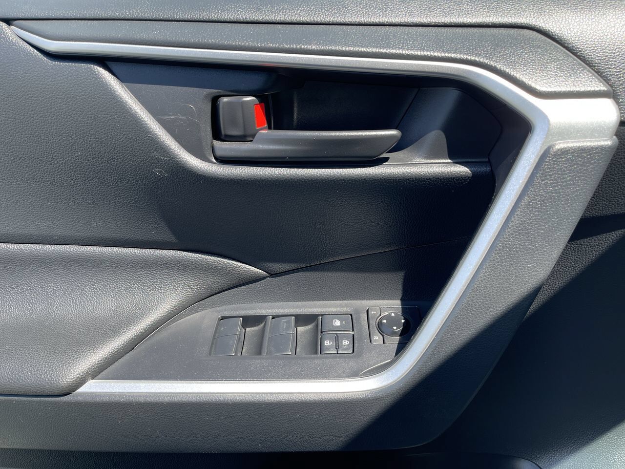 2019 Toyota RAV4 Hybrid LE White River Junction VT