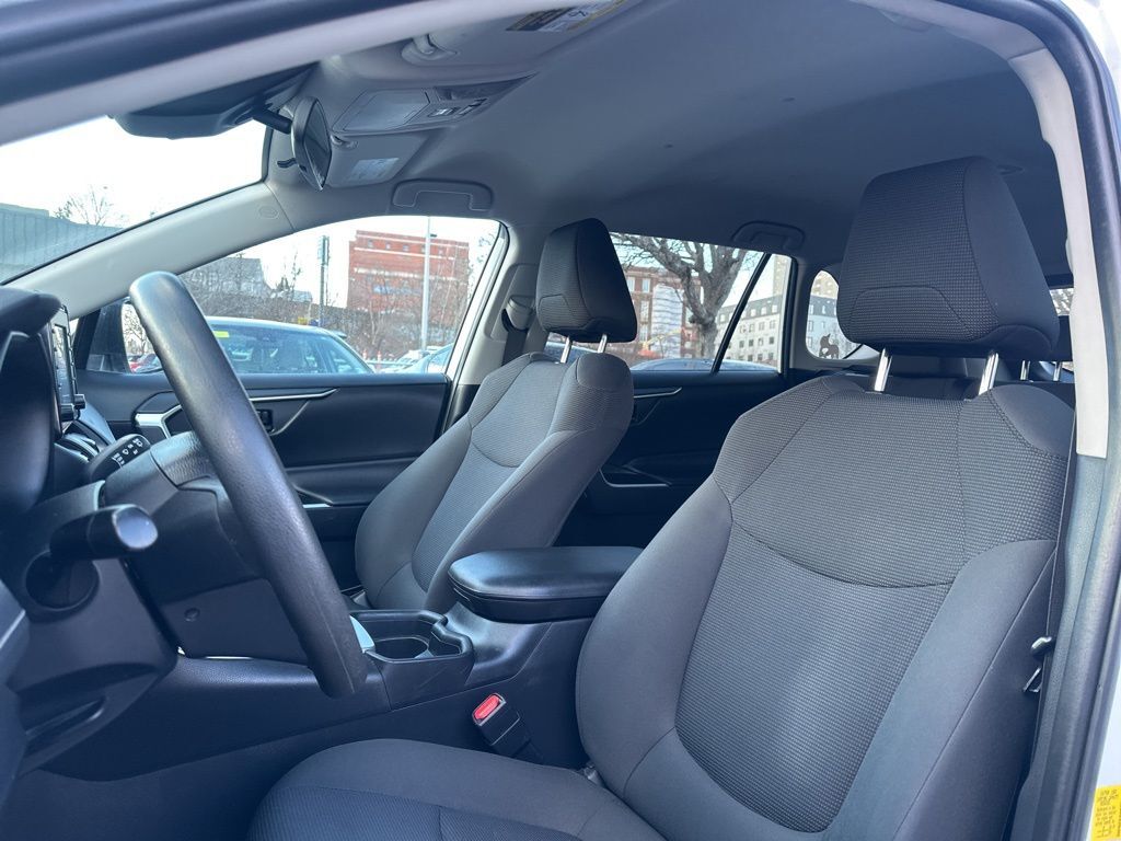 2019 Toyota RAV4 Hybrid LE Worcester MA 2019 Toyota RAV4 Hybrid LE Worcester MA