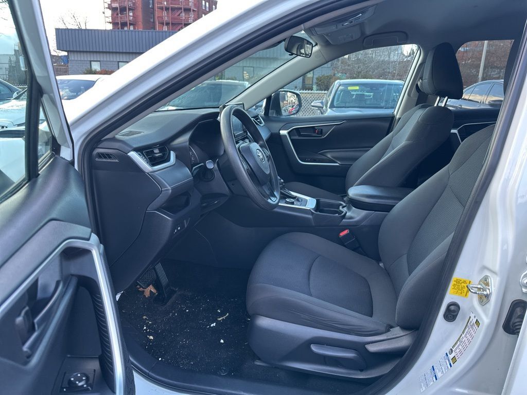 2019 Toyota RAV4 Hybrid LE Worcester MA 2019 Toyota RAV4 Hybrid LE Worcester MA