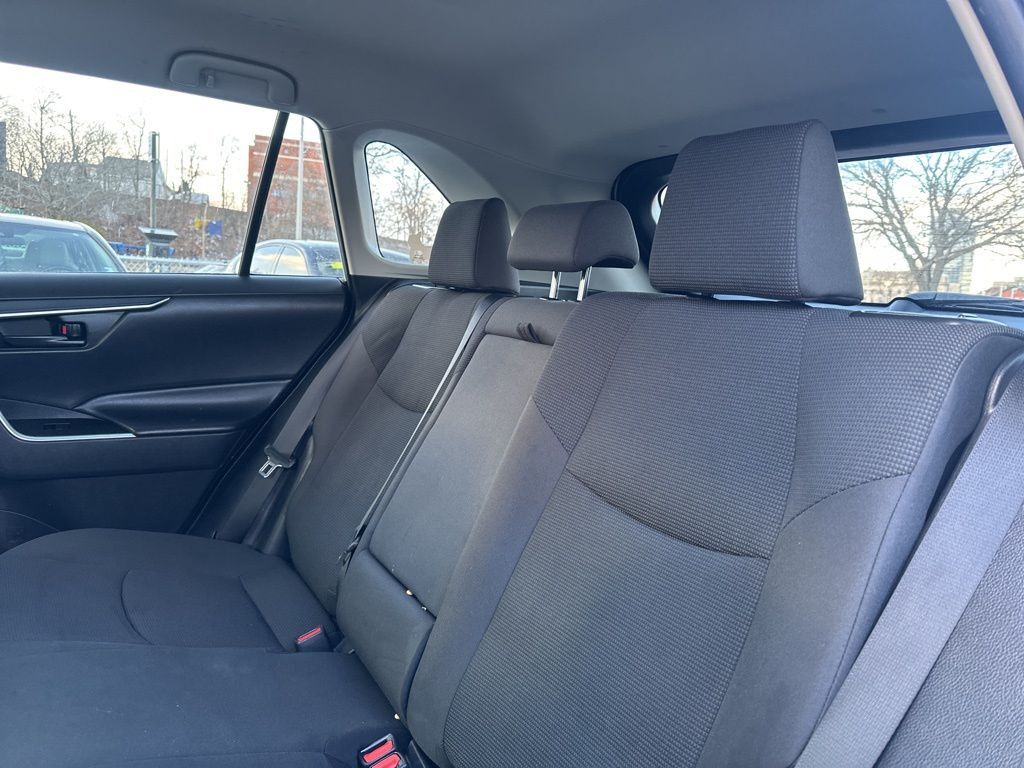 2019 Toyota RAV4 Hybrid LE Worcester MA 2019 Toyota RAV4 Hybrid LE Worcester MA