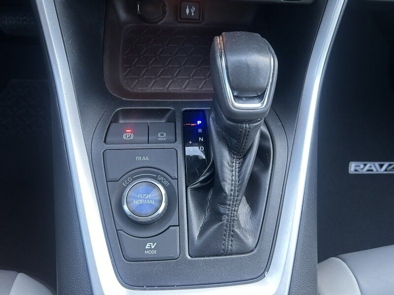 2019 Toyota RAV4 Hybrid Limited - 1 OWNER - GREAT SERVICE HISTORY Webster MA