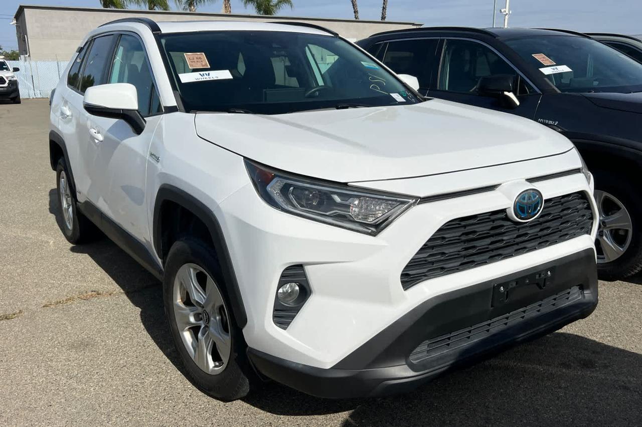 2019 Toyota RAV4 Hybrid XLE