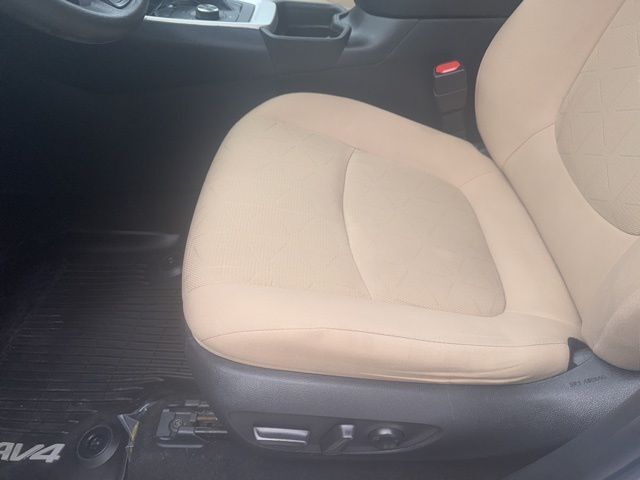 2019 Toyota RAV4 Hybrid XLE West Burlington IA