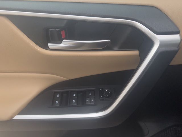 2019 Toyota RAV4 Hybrid XLE West Burlington IA