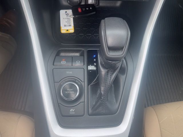 2019 Toyota RAV4 Hybrid XLE West Burlington IA