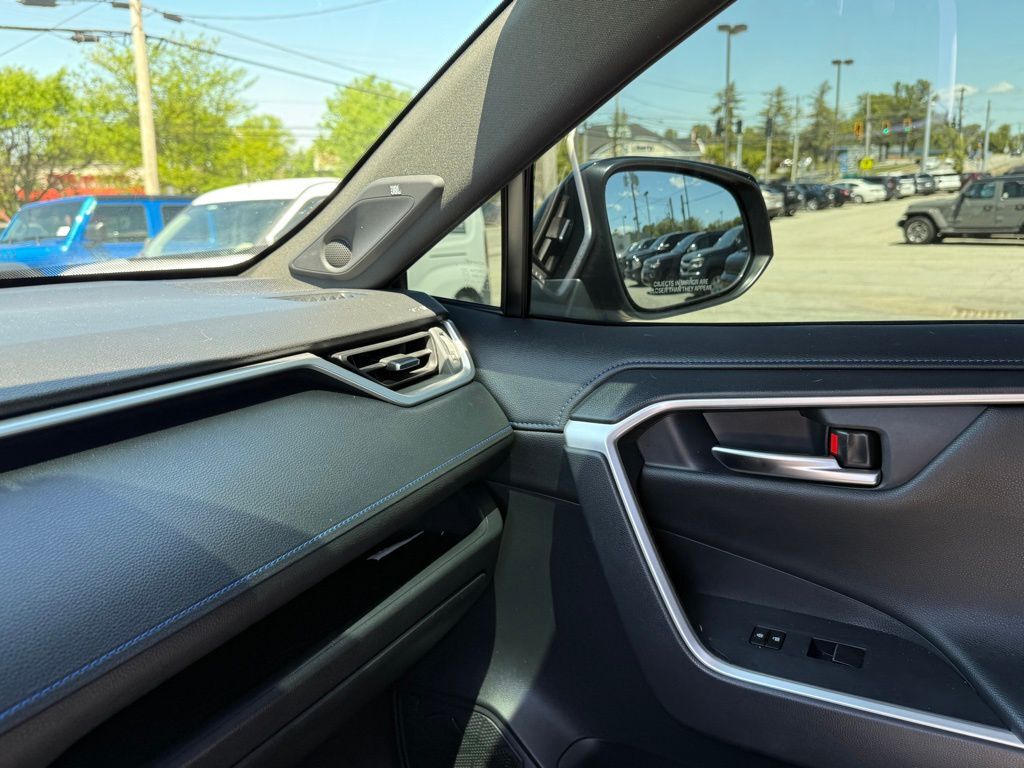 2019 Toyota RAV4 Hybrid XSE Crestwood KY