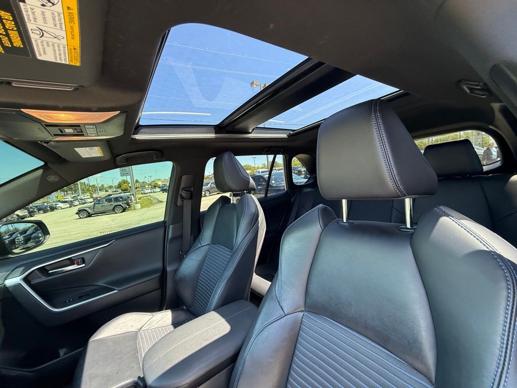 2019 Toyota RAV4 Hybrid XSE Crestwood KY