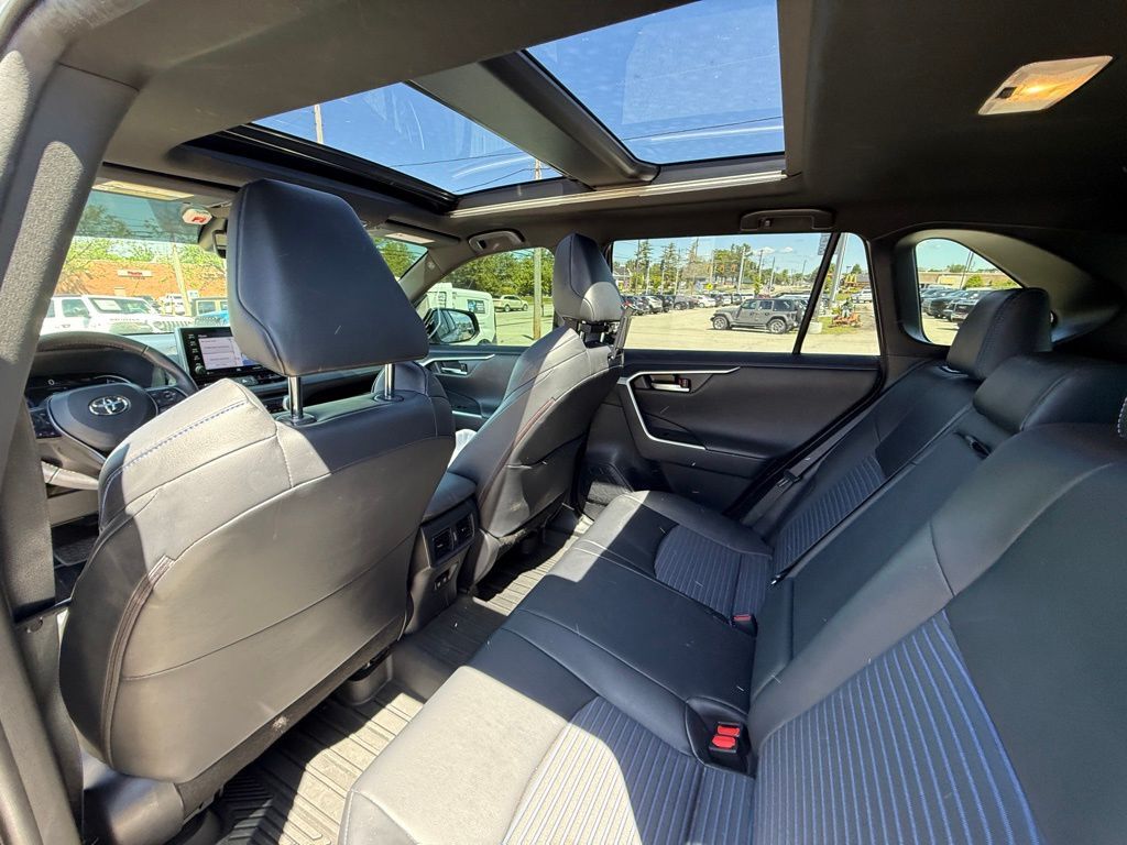 2019 Toyota RAV4 Hybrid XSE Crestwood KY