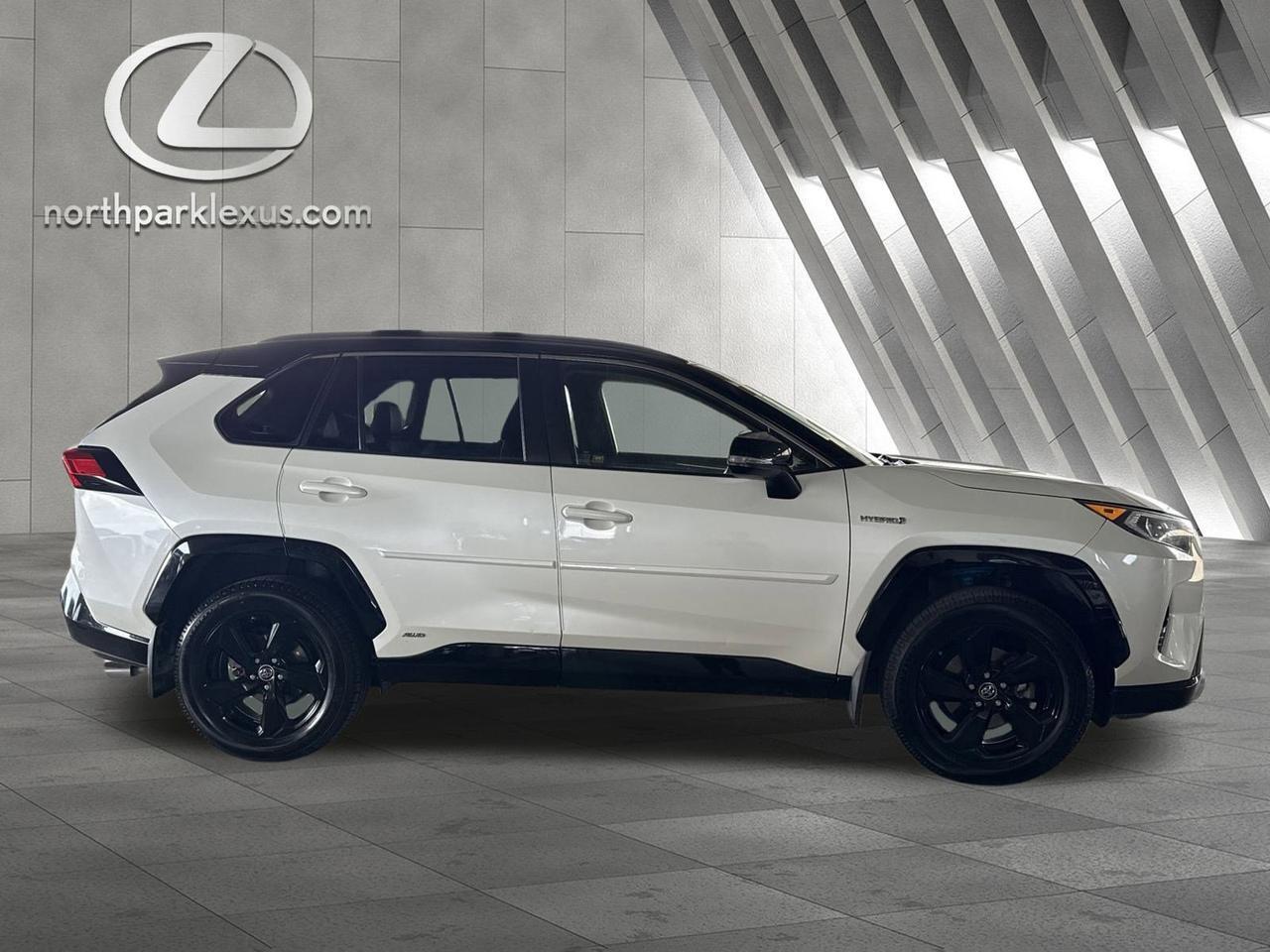 2019 Toyota RAV4 Hybrid XSE