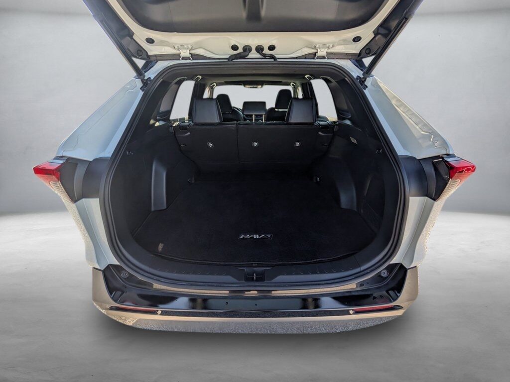 2019 Toyota RAV4 Hybrid XSE