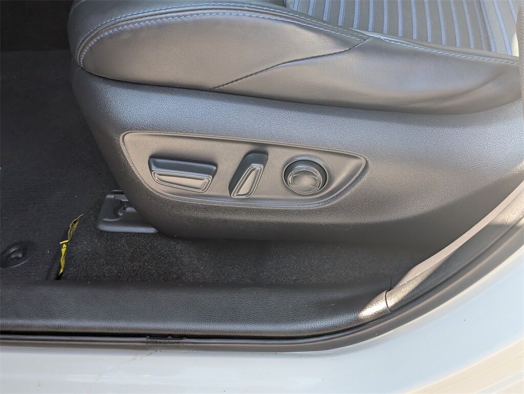 2019 Toyota RAV4 Hybrid XSE