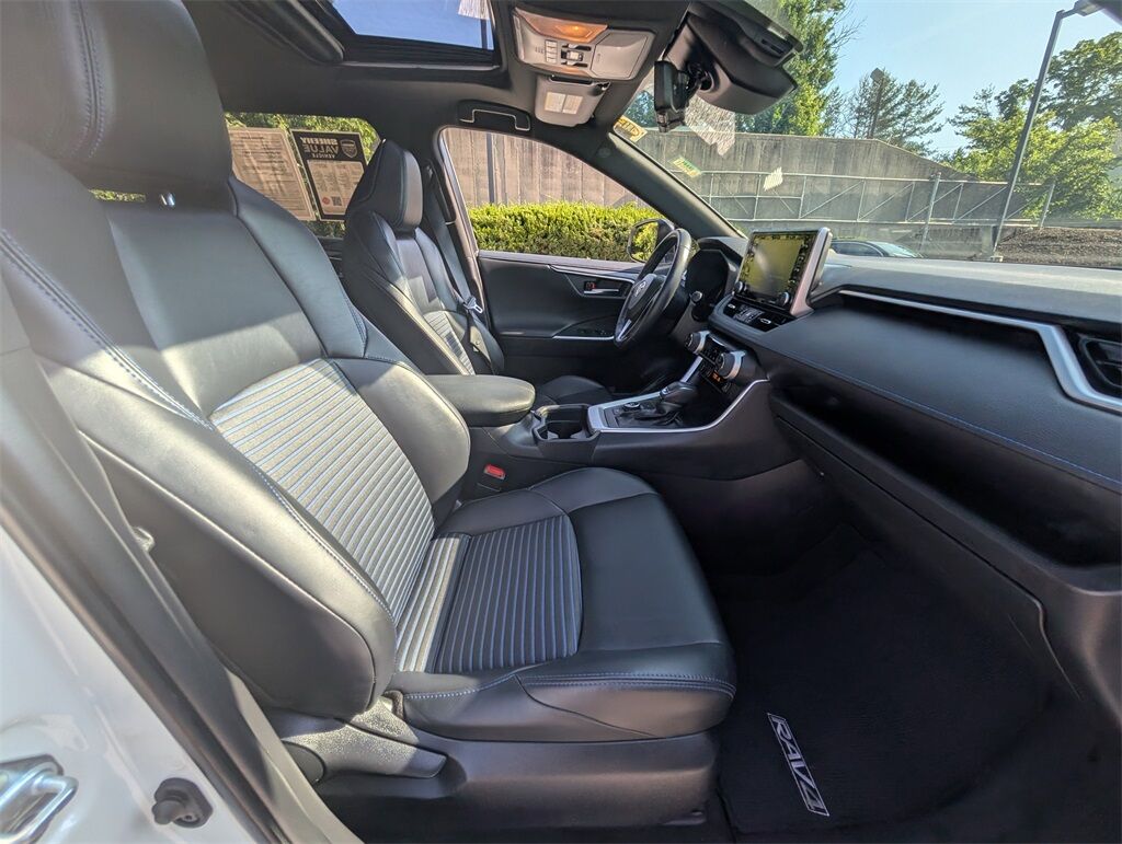 2019 Toyota RAV4 Hybrid XSE