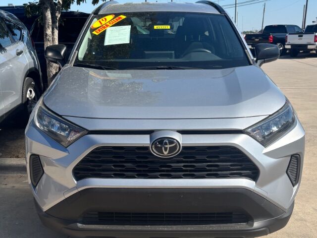 2019 Toyota RAV4 LE