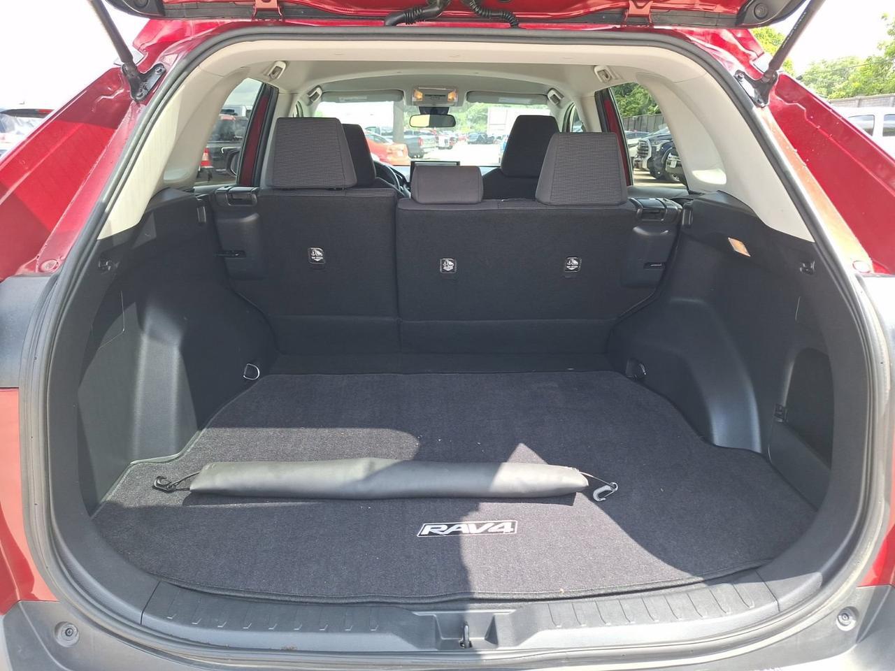2019 Toyota RAV4 LE Hurst TX