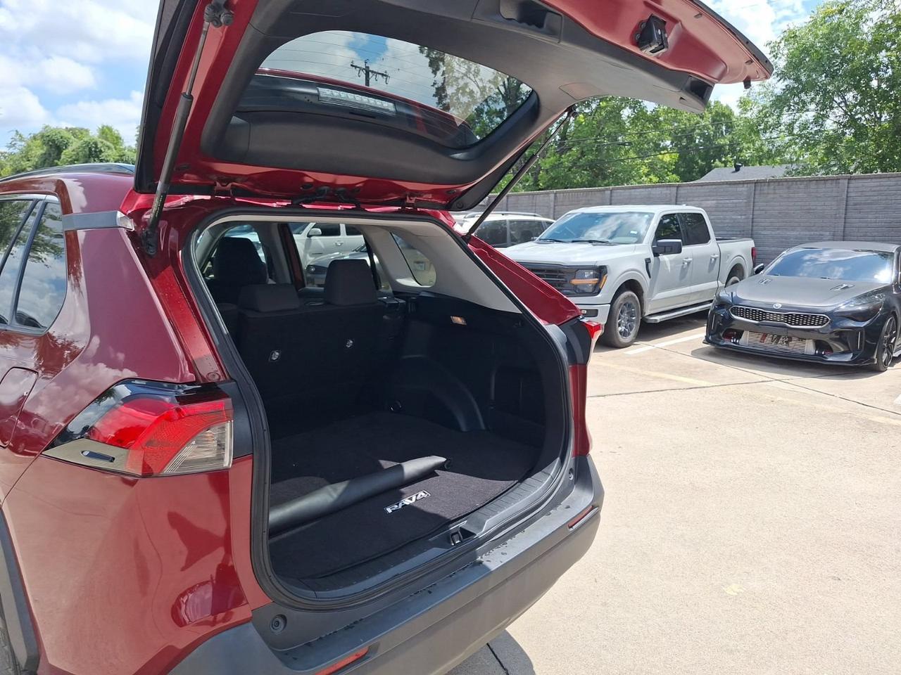 2019 Toyota RAV4 LE Hurst TX