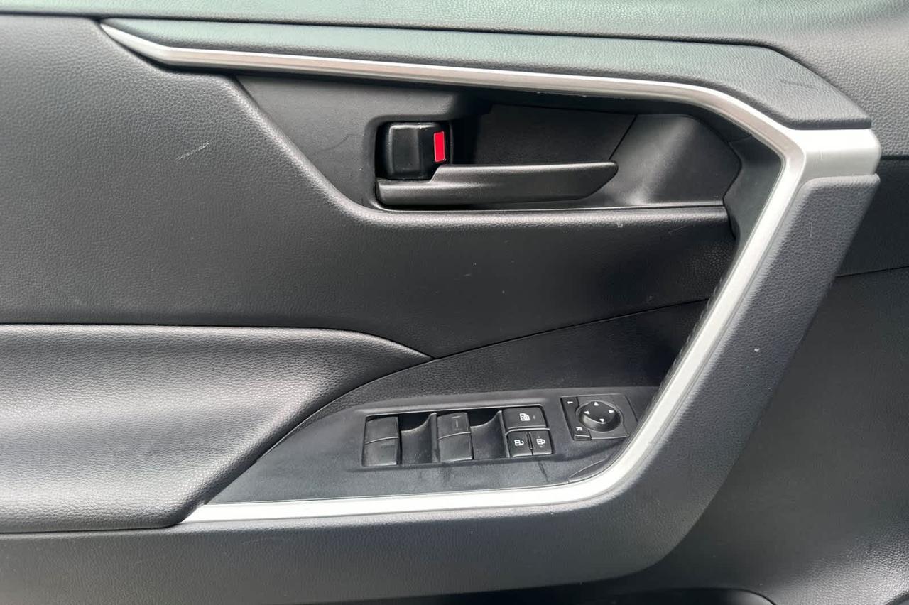 2019 Toyota RAV4 LE Roseville CA