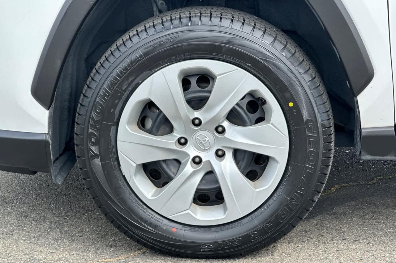 2019 Toyota RAV4 LE Roseville CA