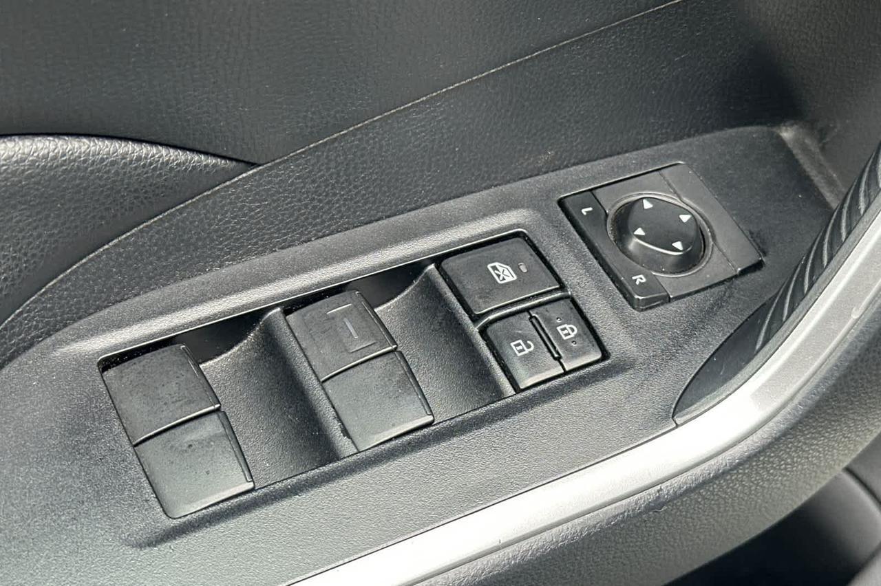 2019 Toyota RAV4 LE Roseville CA