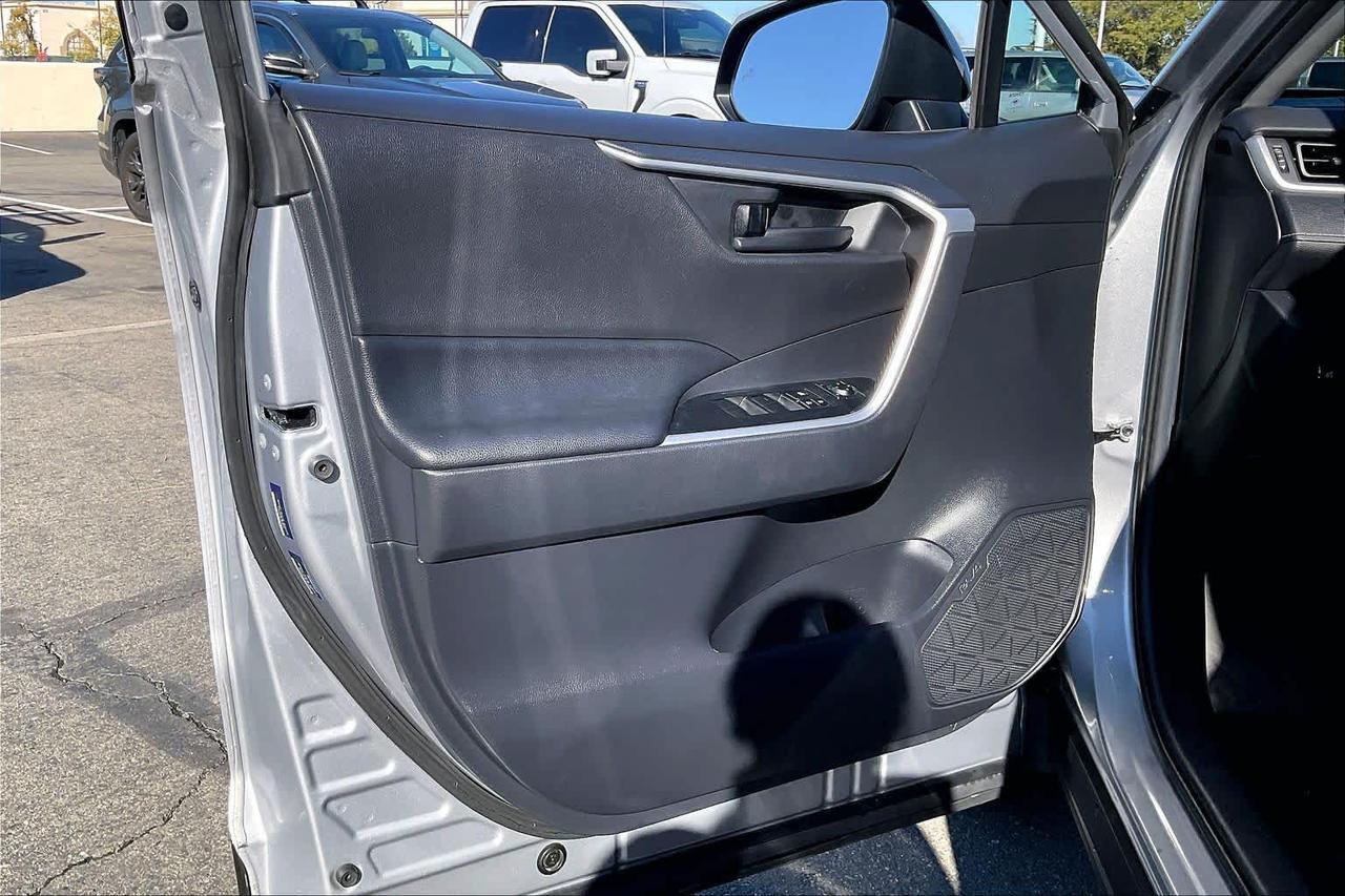 2019 Toyota RAV4 LE Roseville CA