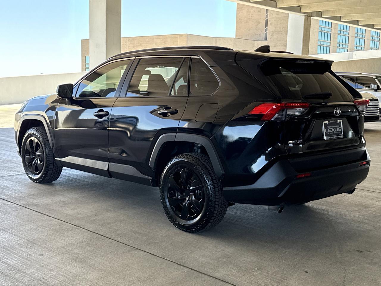 2019 Toyota RAV4 LE