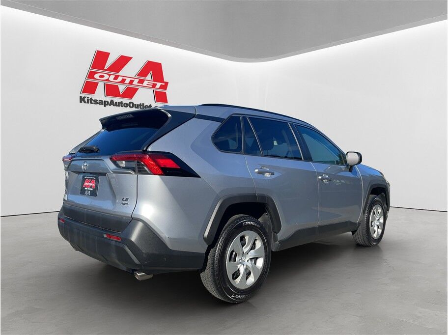 2019 Toyota RAV4 LE Sport Utility 4D