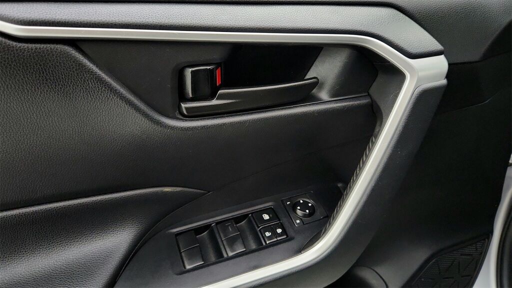 2019 Toyota RAV4 LE Laurel MD