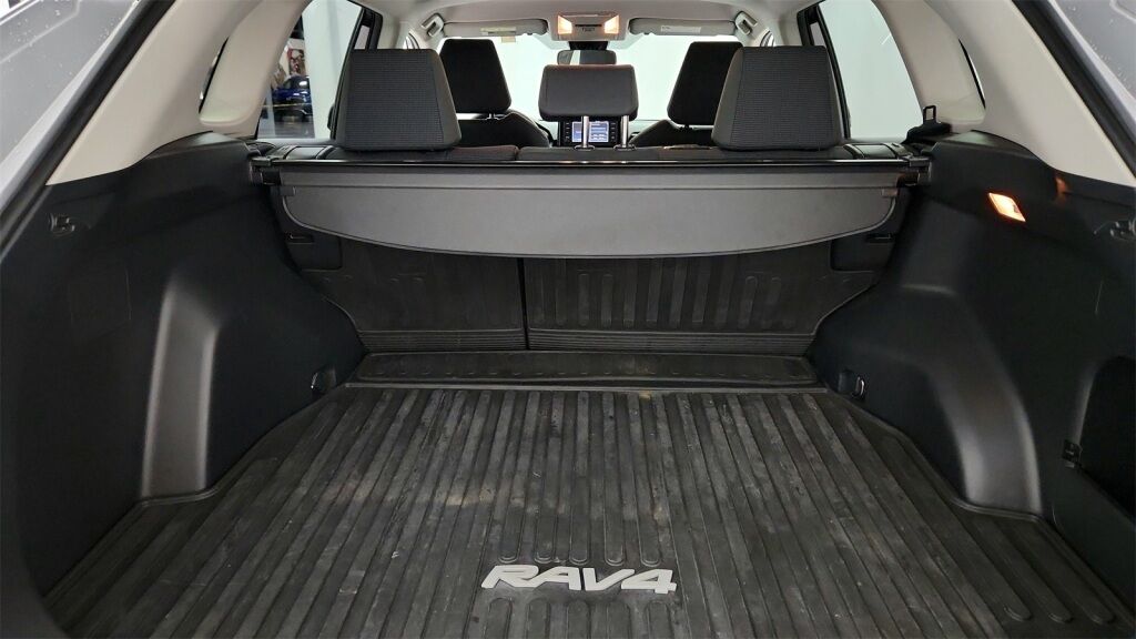 2019 Toyota RAV4 LE Laurel MD