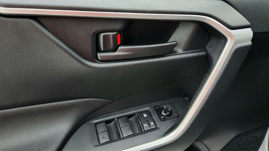 2019 Toyota RAV4 LE Laurel MD