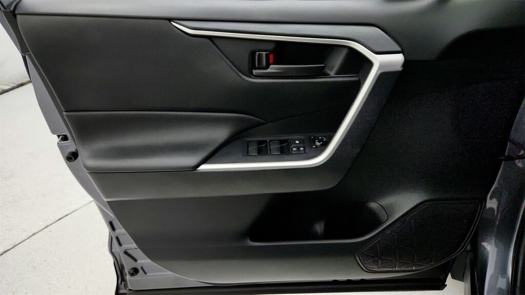 2019 Toyota RAV4 LE Laurel MD