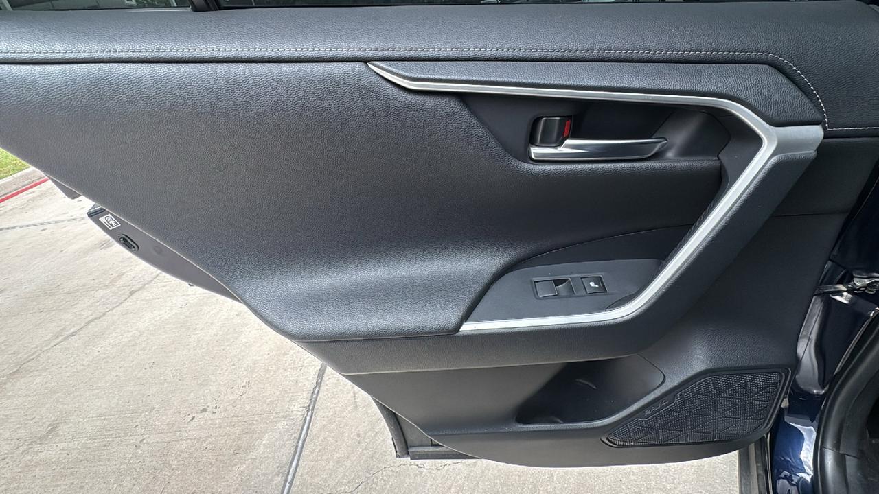 2019 Toyota RAV4 Limited  Selma TX