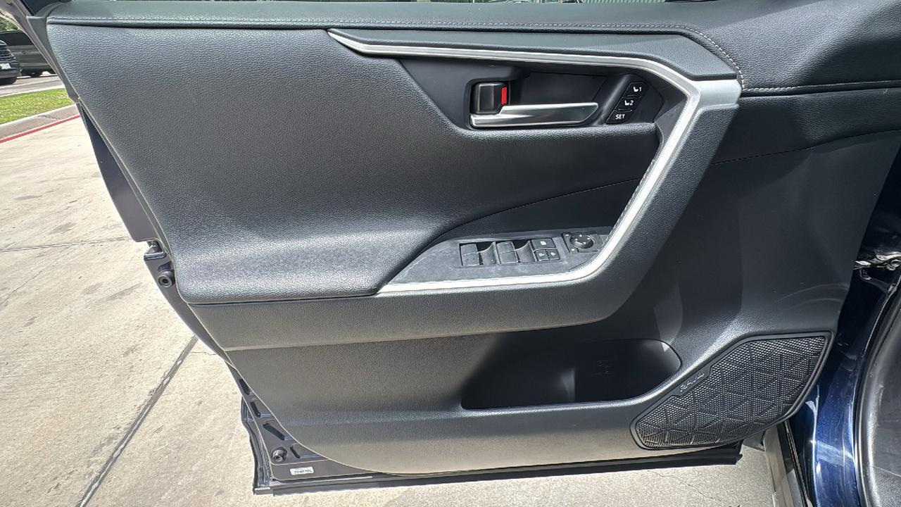 2019 Toyota RAV4 Limited  Selma TX