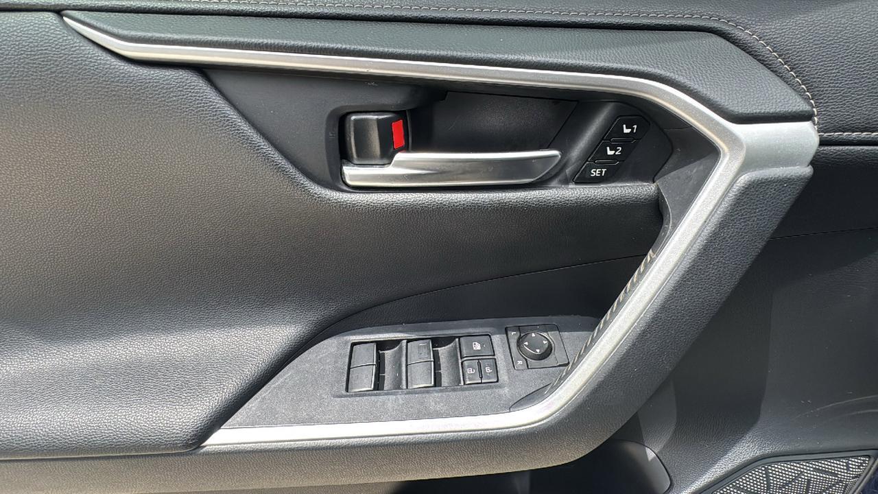 2019 Toyota RAV4 Limited  Selma TX
