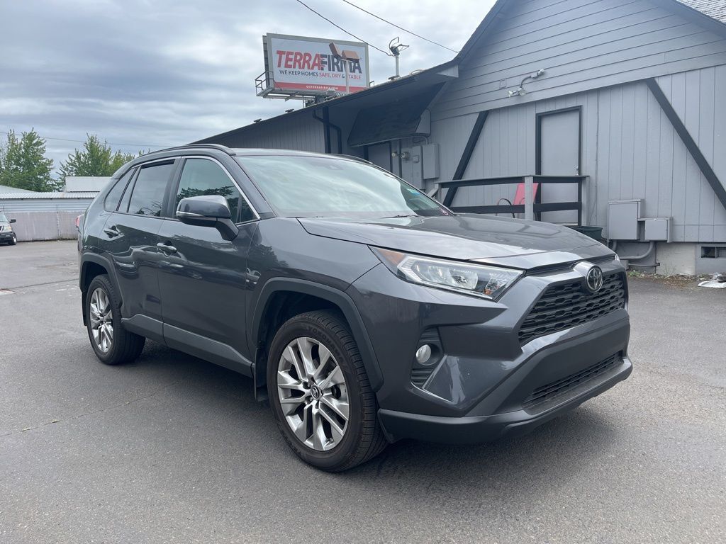 2019 Toyota RAV4 XLE Premium