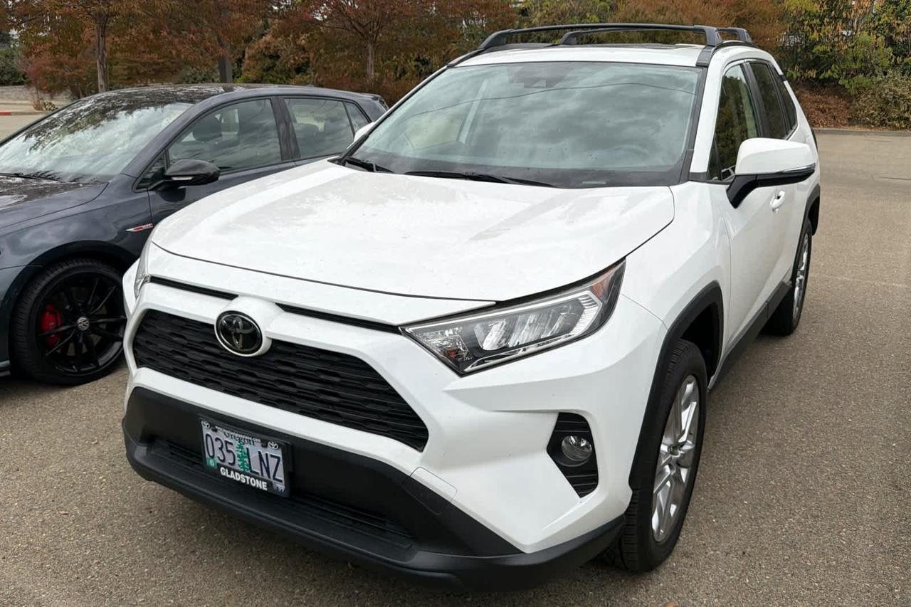 2019 Toyota RAV4 XLE Premium