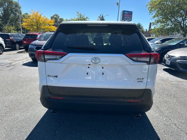 2019 Toyota RAV4 XLE Premium Worcester MA