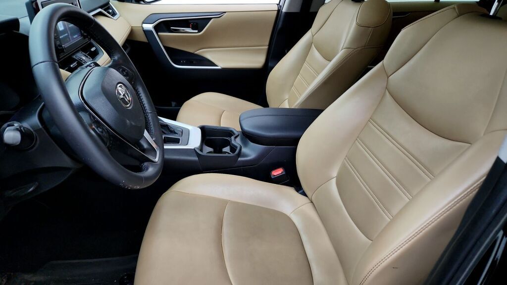 2019 Toyota RAV4 XLE Premium Laurel MD