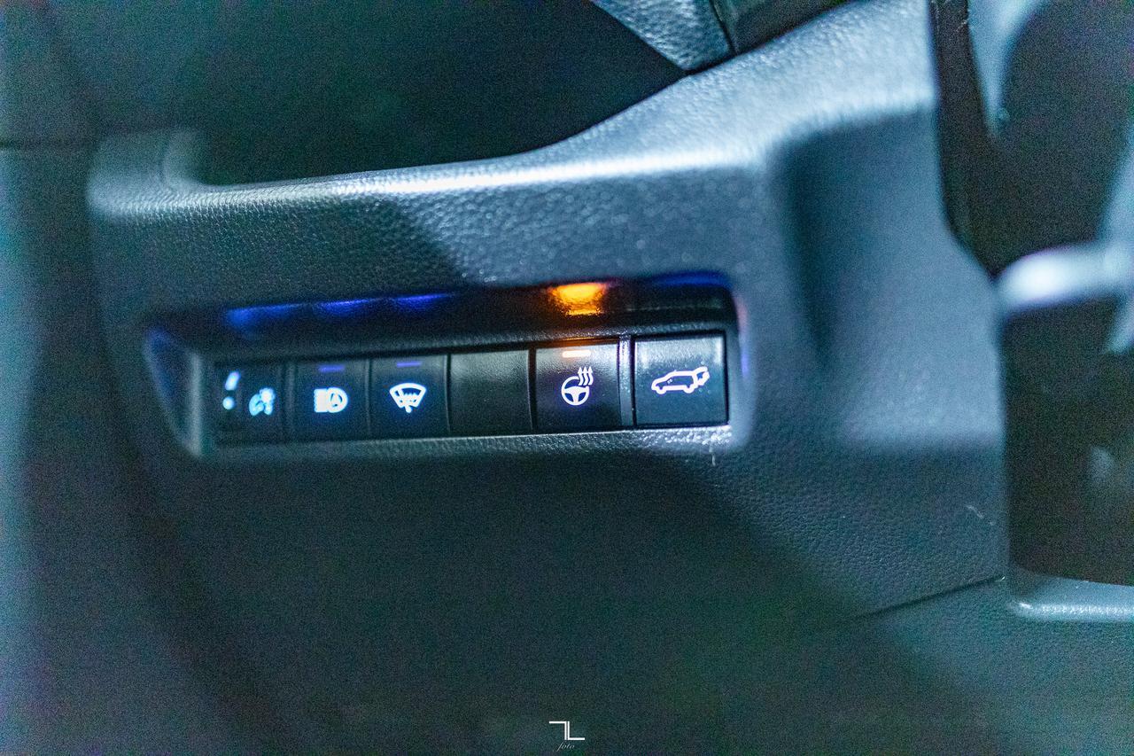 2019 Toyota Rav4 AWD XLE Leather Roof BCam Red Deer AB