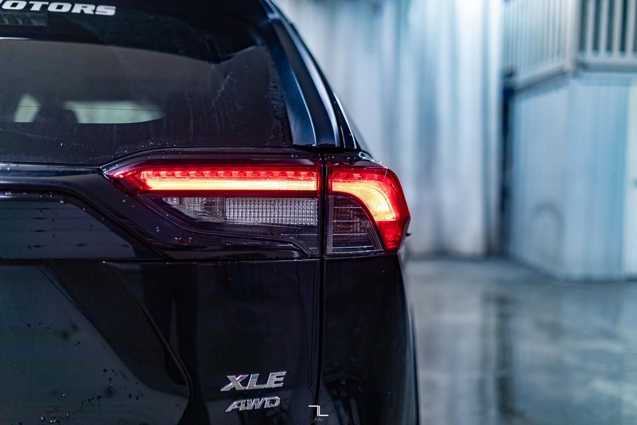 2019 Toyota Rav4 AWD XLE Leather Roof BCam Red Deer AB