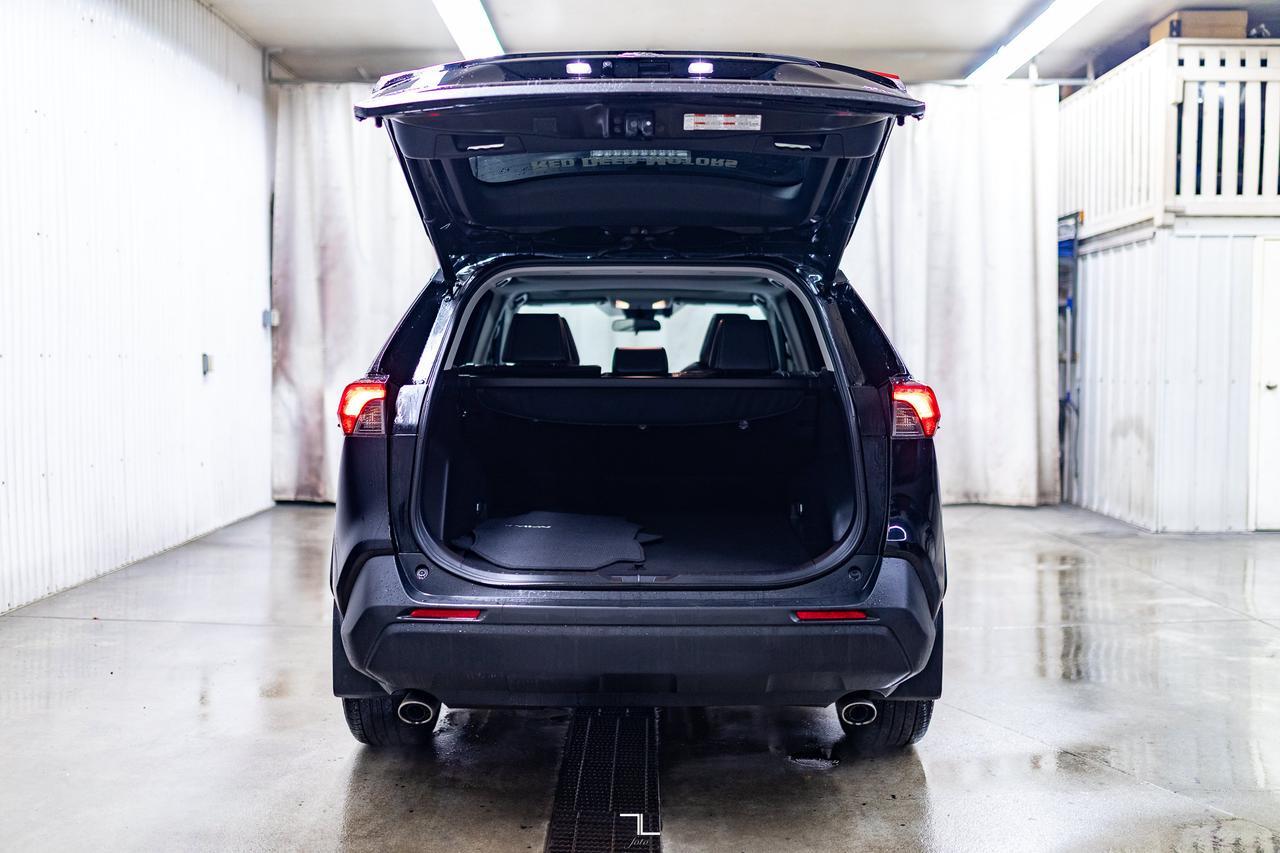 2019 Toyota Rav4 AWD XLE Leather Roof BCam Red Deer AB