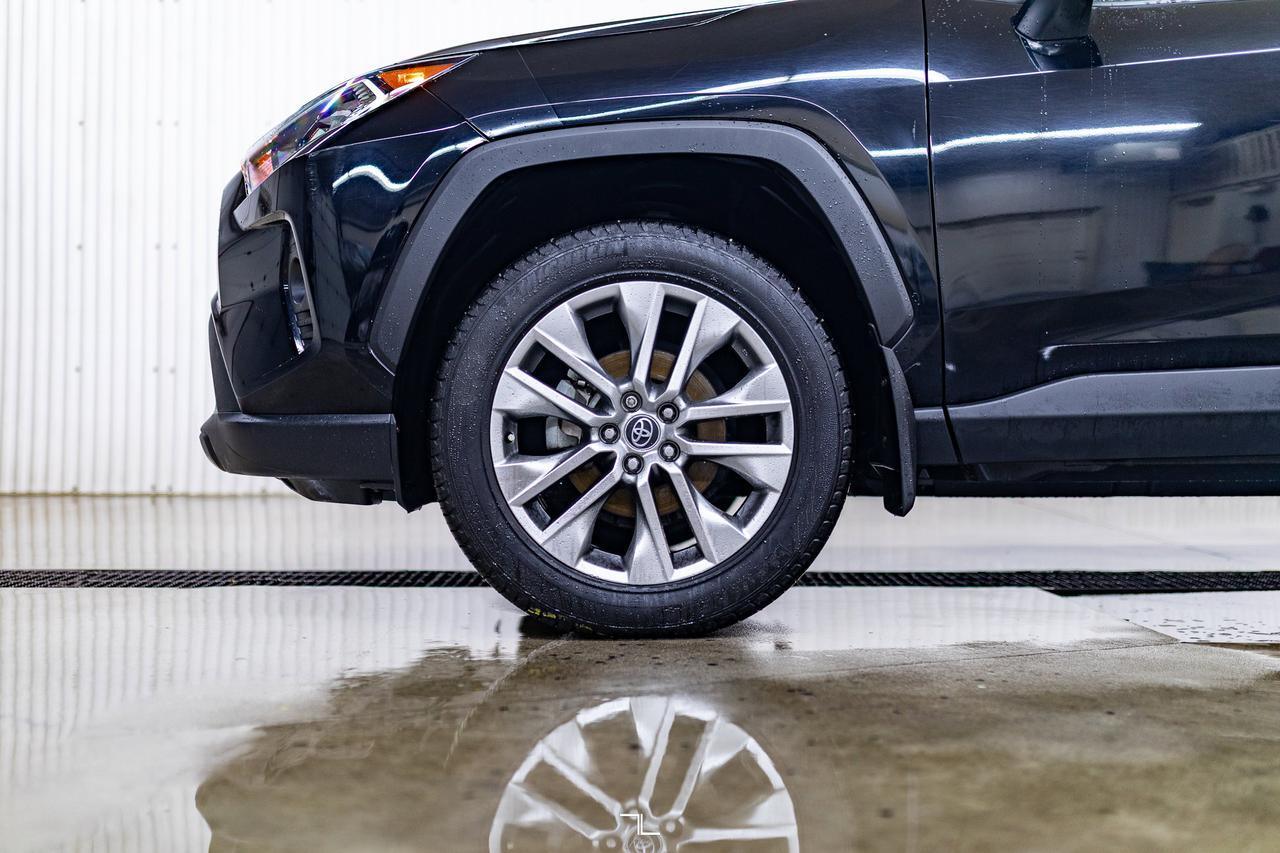 2019 Toyota Rav4 AWD XLE Leather Roof BCam Red Deer AB
