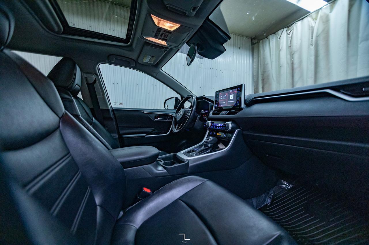 2019 Toyota Rav4 AWD XLE Leather Roof BCam Red Deer AB