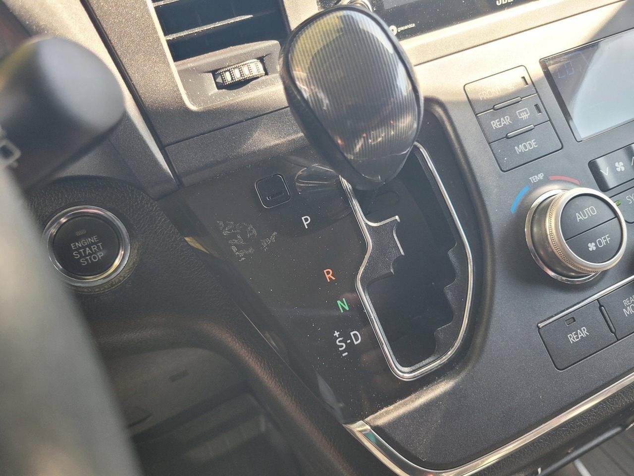 2019 Toyota SIENNA SE PREMIUM Roseville CA