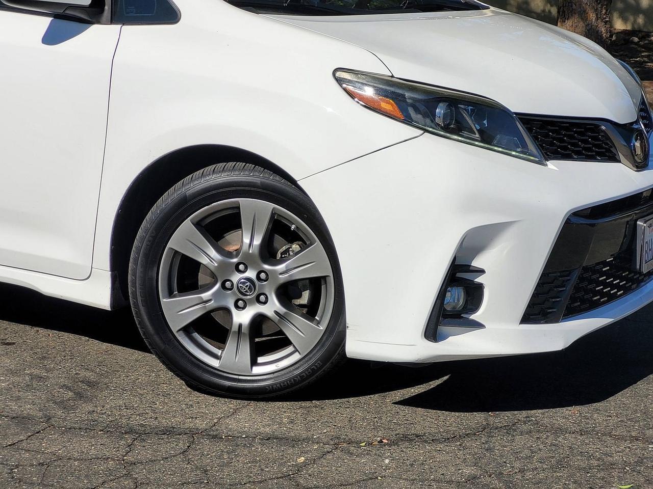 2019 Toyota SIENNA SE PREMIUM Roseville CA