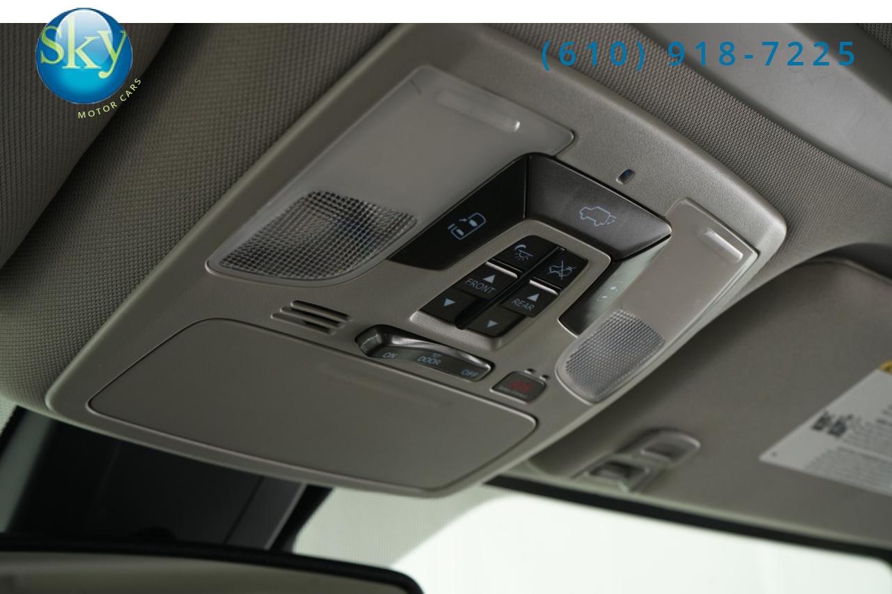 2019 Toyota Sienna AWD Limited Premium 7-PASSENGER REAR ENTERTAINMENT West Chester PA