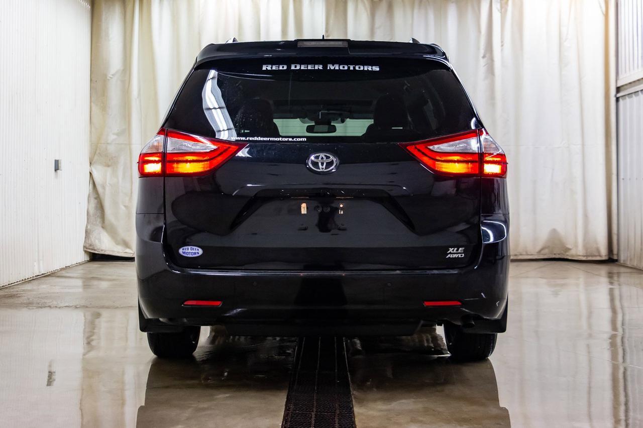 2019 Toyota Sienna AWD XLE Leather Roof Nav BCam Red Deer AB